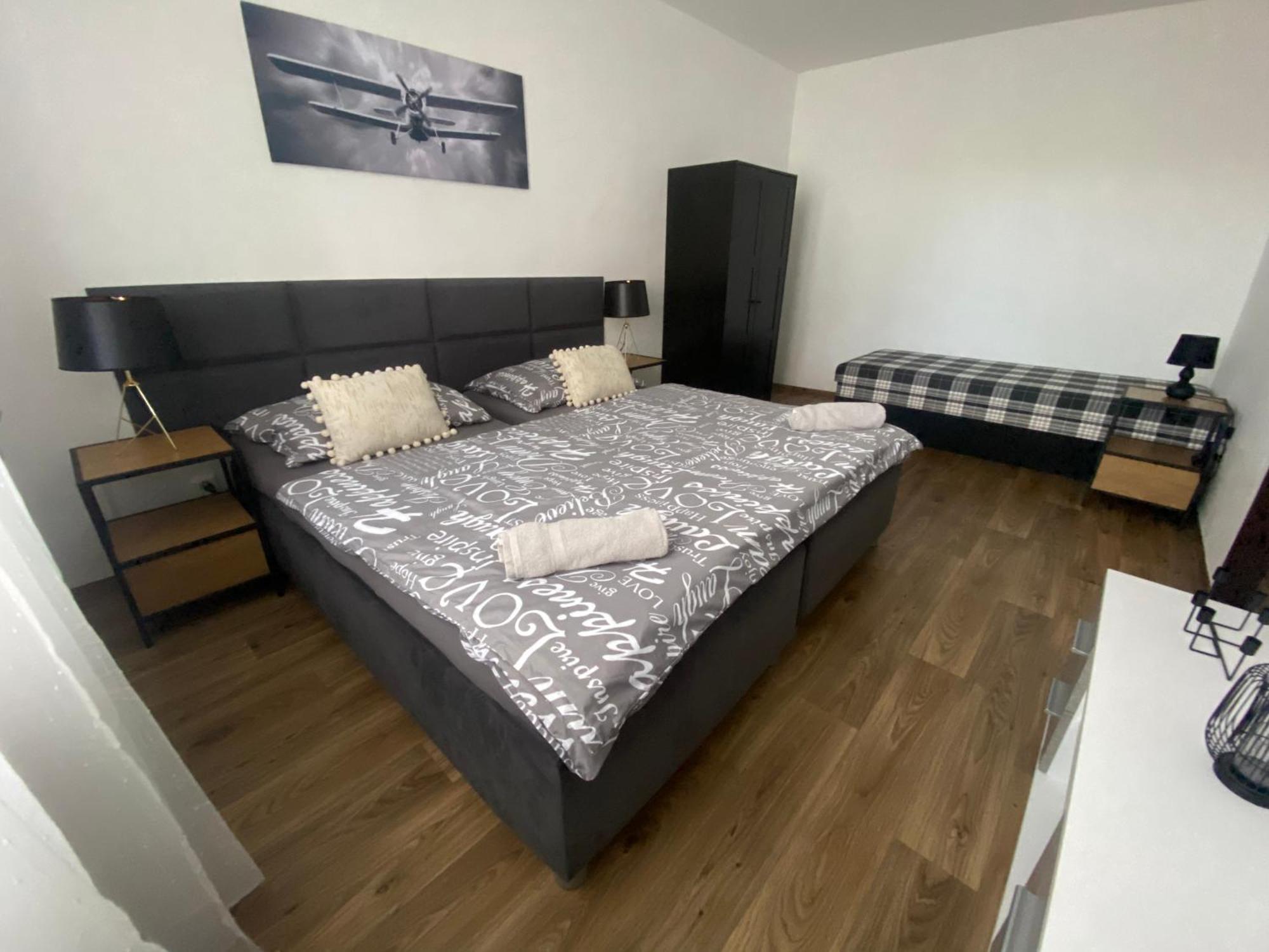 Cerna Ruze - Apartman 3 Plzeň Kültér fotó