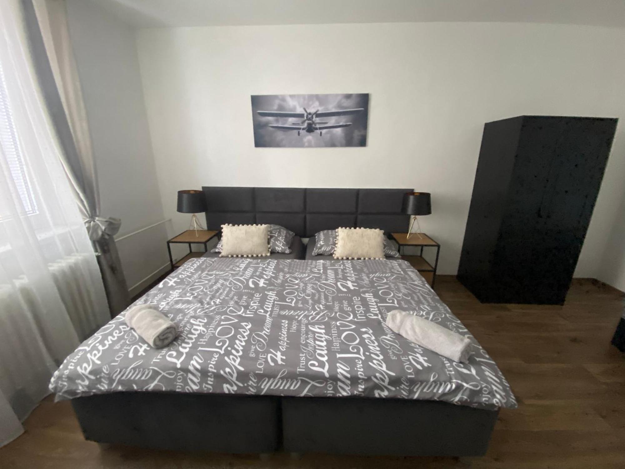 Cerna Ruze - Apartman 3 Plzeň Kültér fotó